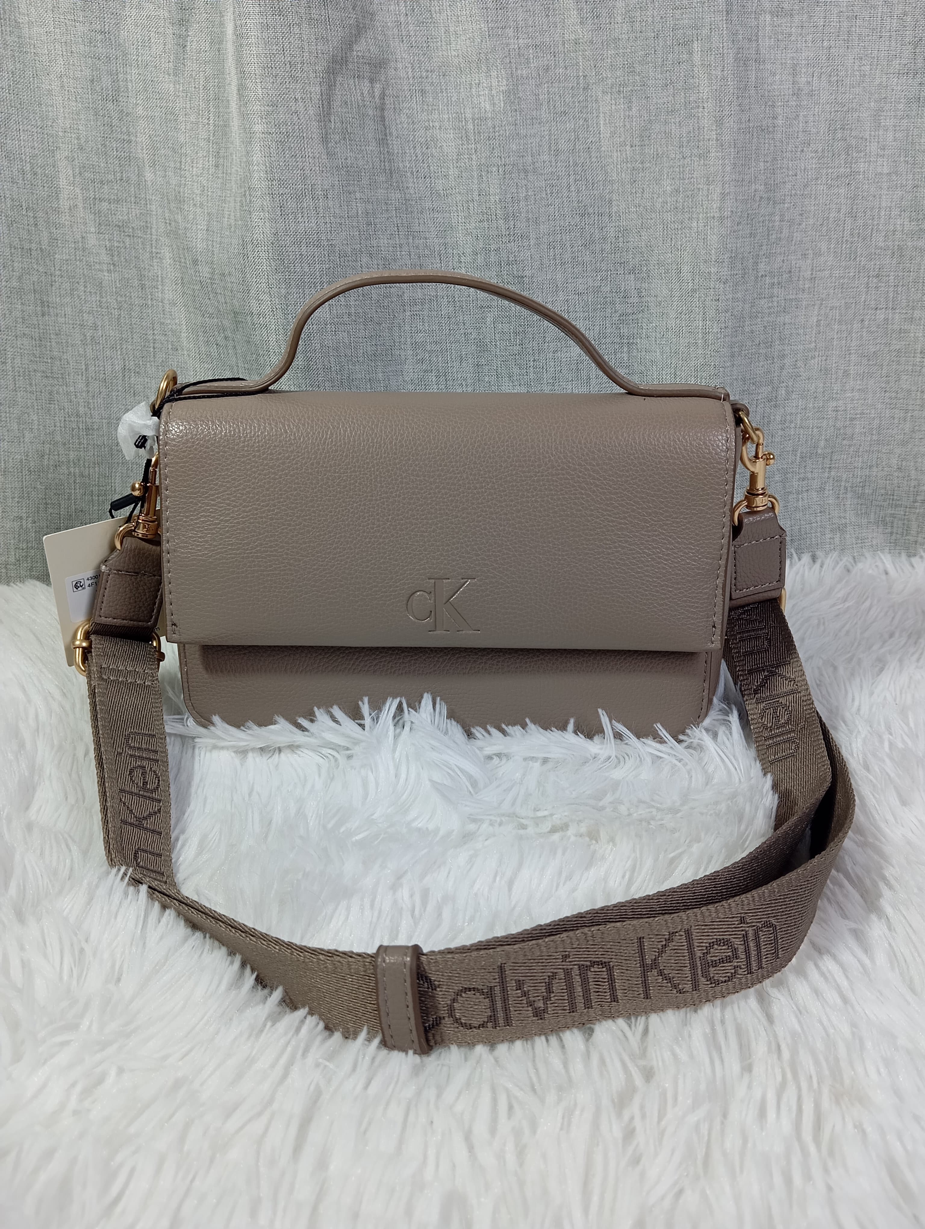 Morral cK marrón claro